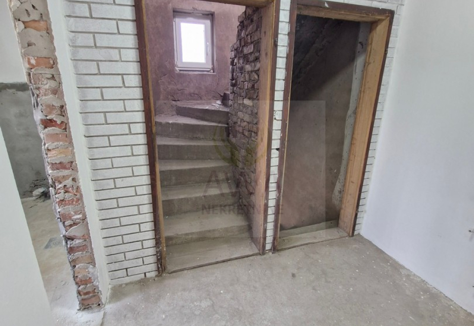 Sombor,TOP LOKACIJA, Lugovo 13, Kuća 215 m2 