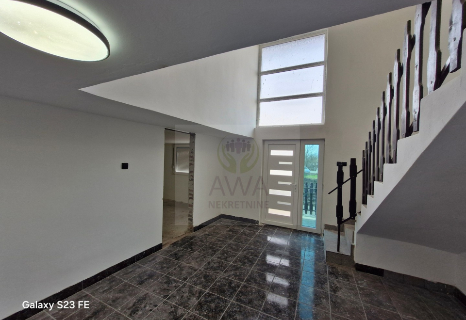 Sombor,TOP LOKACIJA, Lugovo 13, Kuća 215 m2 