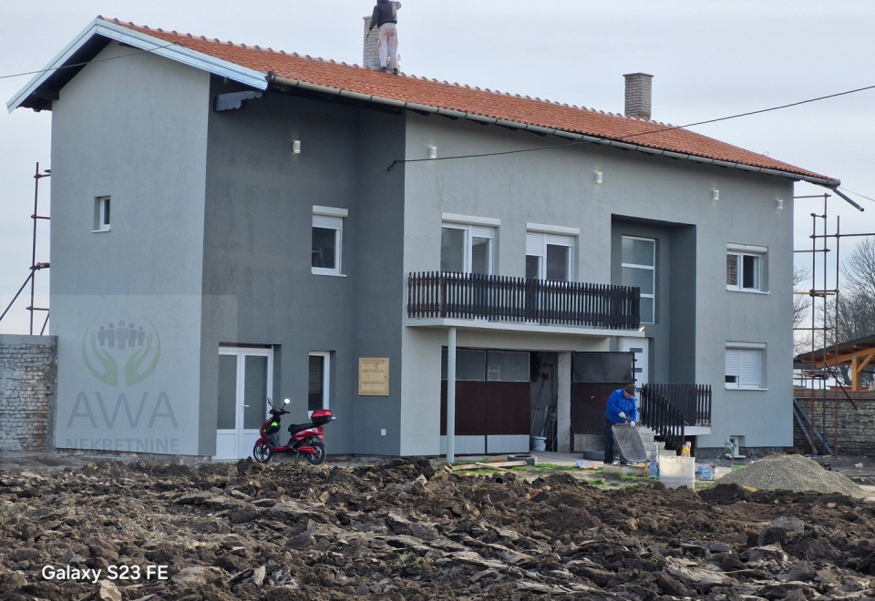 Sombor,TOP LOKACIJA, Lugovo 13, Kuća 215 m2 