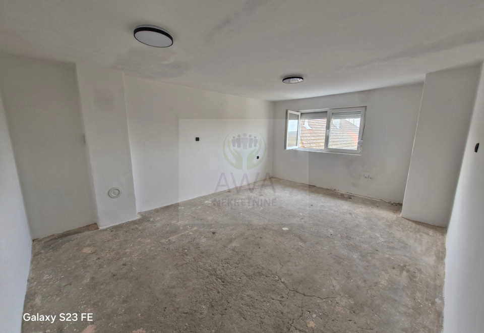 Sombor,TOP LOKACIJA, Lugovo 13, Kuća 215 m2 