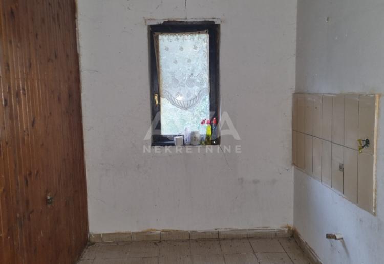 Bezdan. Salaš 117m2, plac 8ar