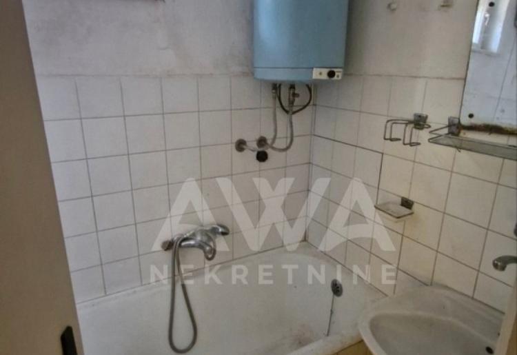 Sombor, spratna kuća u Mlakama 158 m2
