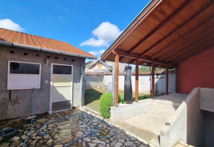 Novija kuća, plac 3.5ar