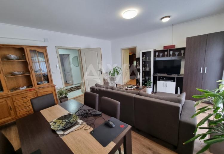 Nova kuća 220m2 sa velikim placem 20.50ar.