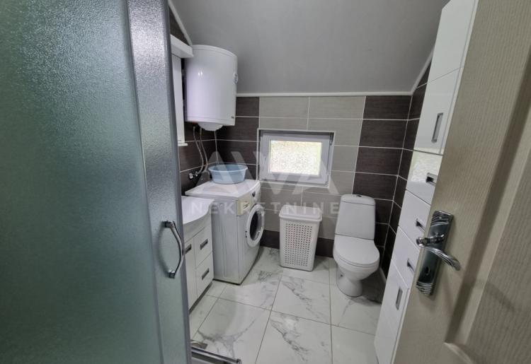 Nova kuća 220m2 sa velikim placem 20.50ar.