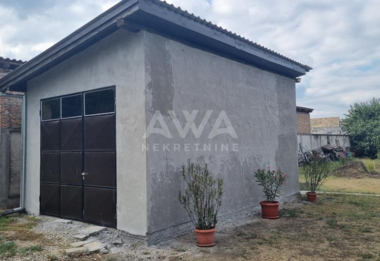 Nova kuća 220m2 sa velikim placem 20.50ar.