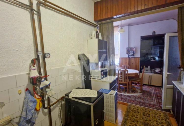 Stapar, Kuća 194 m2 na placu od 2560 m2