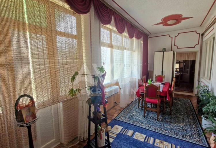 Stapar, Kuća 194 m2 na placu od 2560 m2