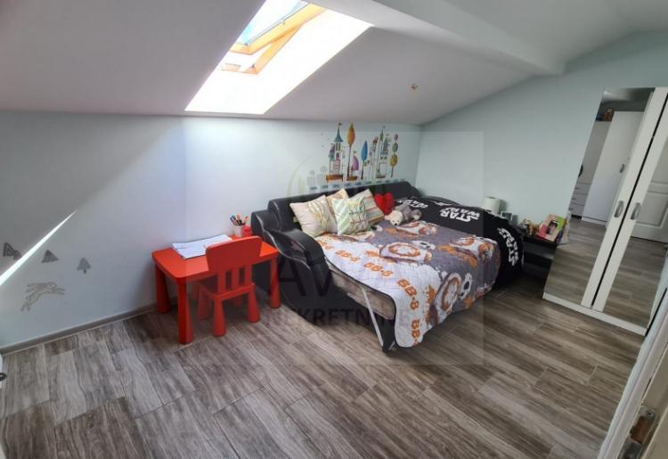 Stan, 63 m2, Sombor, Selenča, Potkrovlje