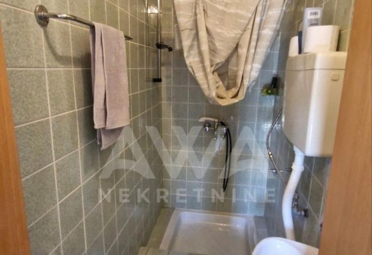 Apatin starogradska sređena kuća 435 m2