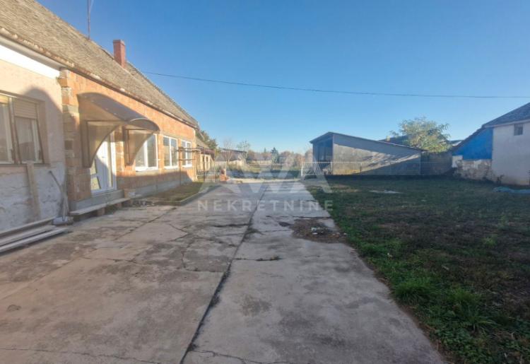 Doroslovo, Kuća 160 m2, Plac 1483 m2