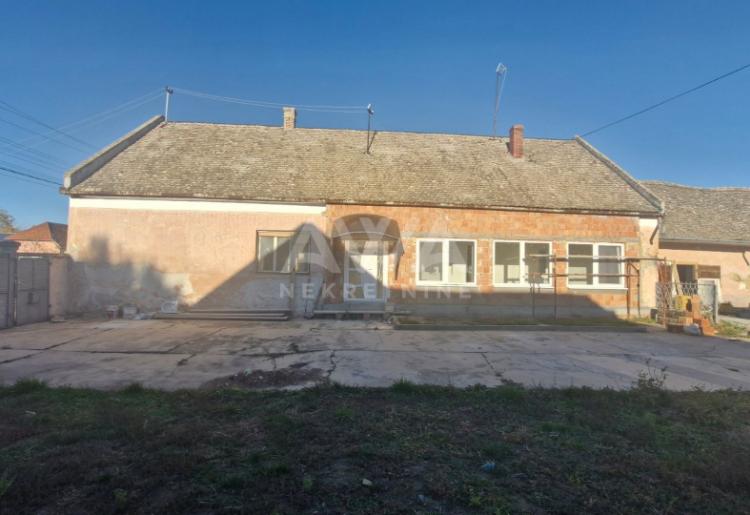 Doroslovo, Kuća 160 m2, Plac 1483 m2