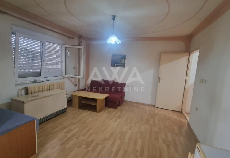Sombor. Spratna kuća na manjem placu
