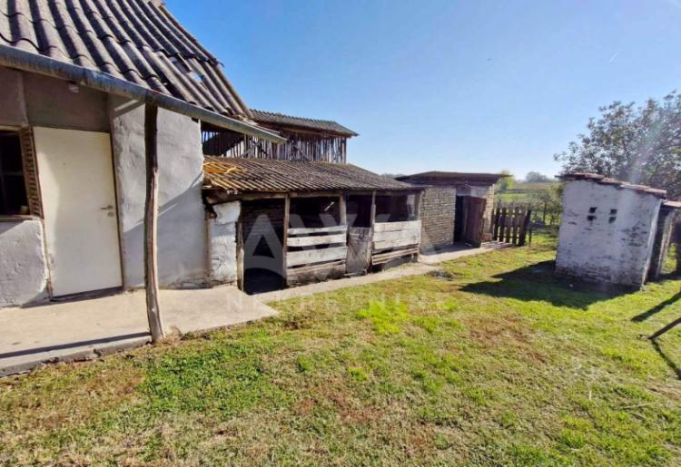 Gakovo, tipska kuća od 145 m2, plac 8a