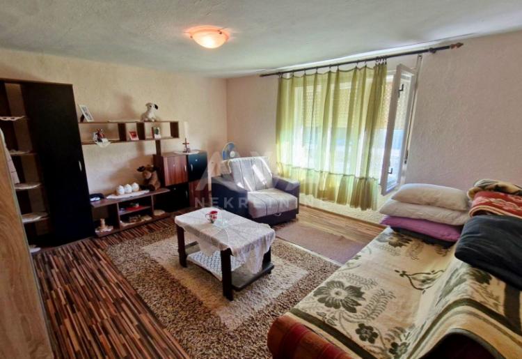Bezdan, Kuća 175 m2 na placu od 1513 m2