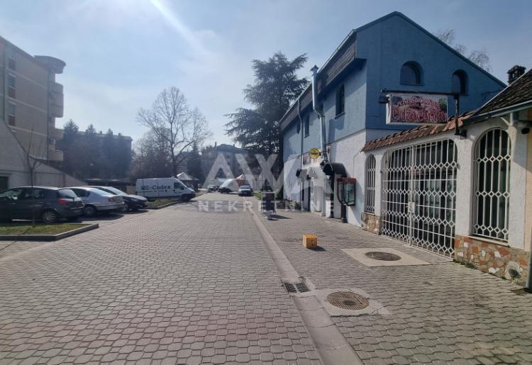 Centar Apatina. Odlična lokacija