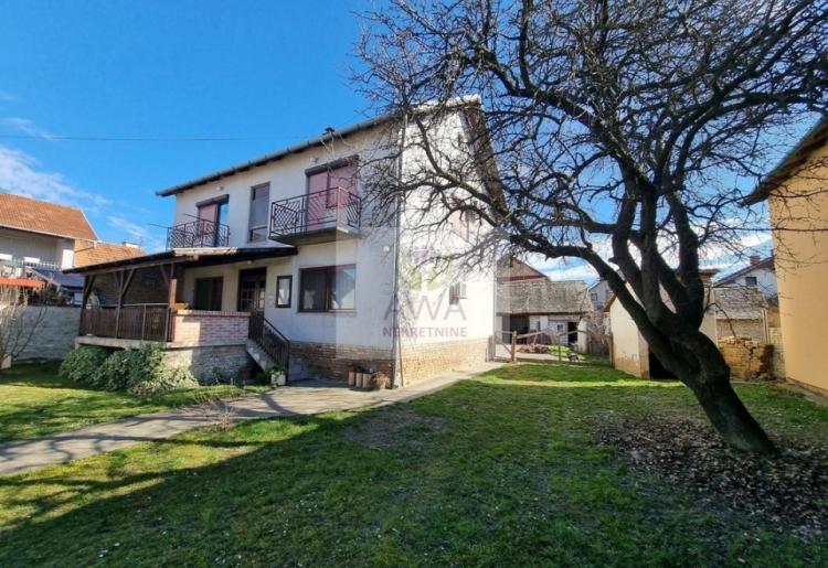 Apatin. Spratna kuća sa poslovnim prostorom