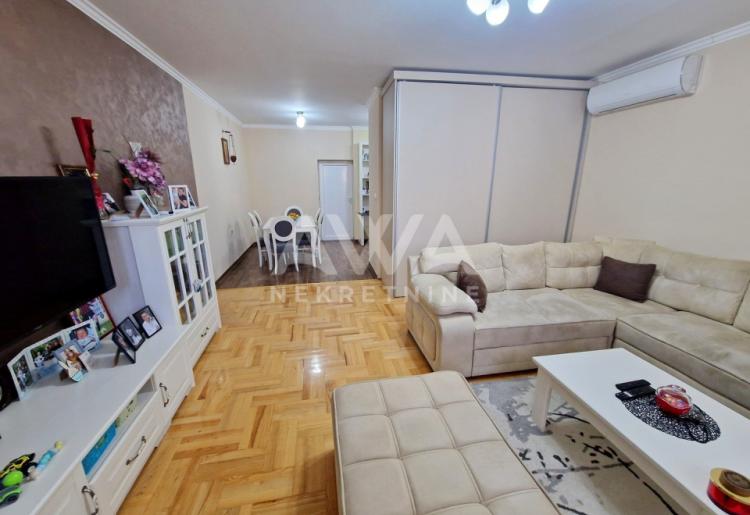 Centar Sombora, na vencu. Poslovno – stambeni objekat