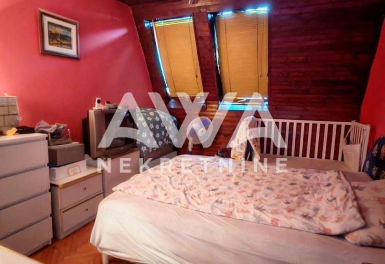 Centar Apatina. V sprat, trosoban stan 75m2