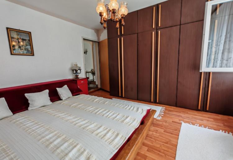 Spratna kuća na lepom placu – MZ Crvenka, Sombor