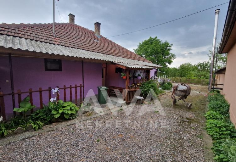 Sivac, Kuća 106 m2 na placu od 732 m2