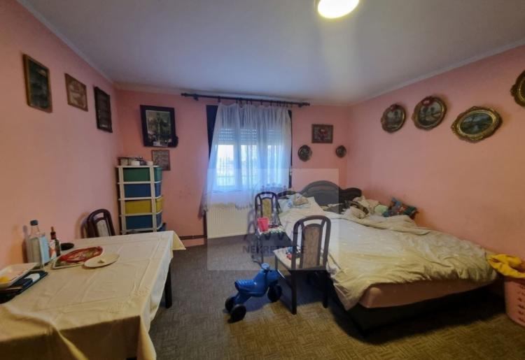 Sombor. Rokovci. Kuća 148m2, plac 34ar