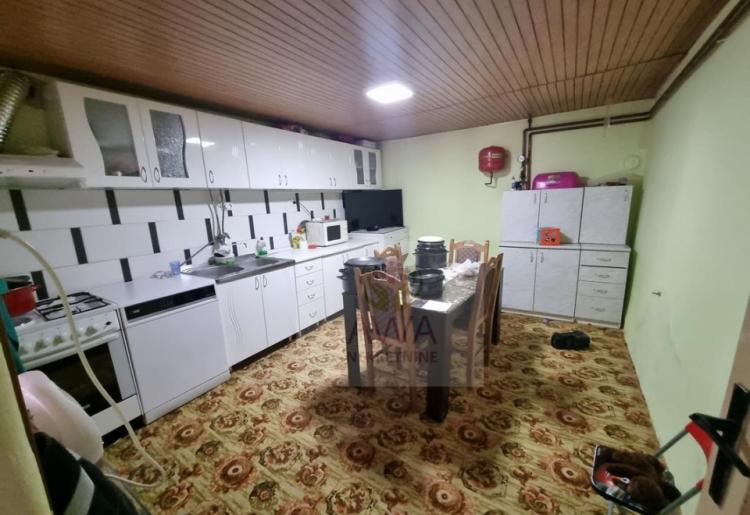 Sombor. Rokovci. Kuća 148m2, plac 34ar