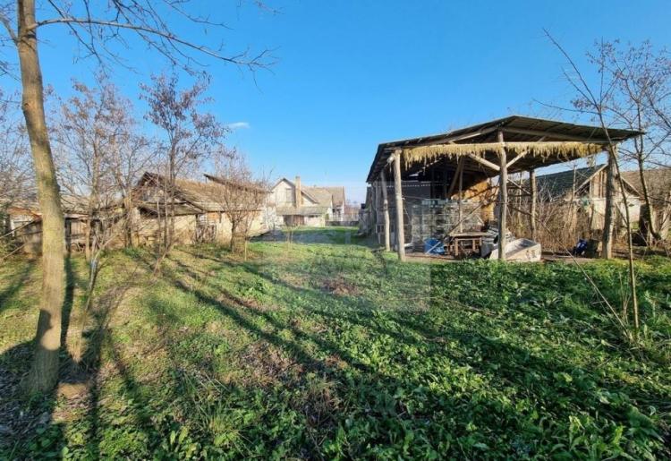Sombor. Rokovci. Kuća 148m2, plac 34ar