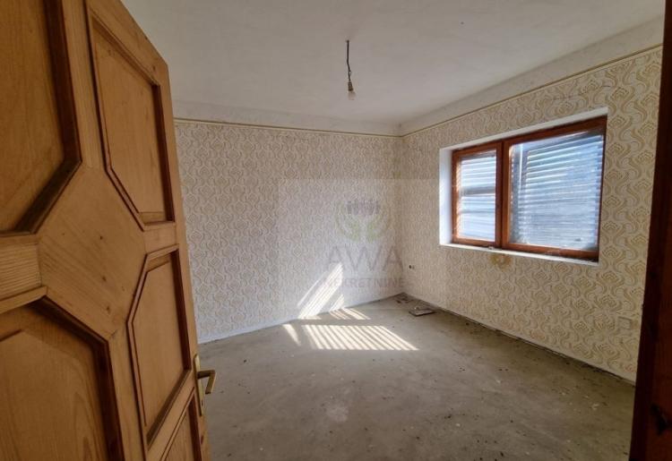 Svetozar Miletić. Spratna kuća 156m2, 8.7ar plac