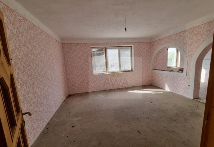 Svetozar Miletić. Spratna kuća 156m2, 8.7ar plac