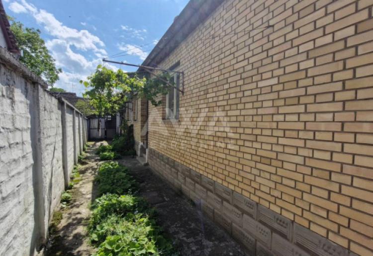 Odžaci, Kuća 211m2 sa malim dvorištem 