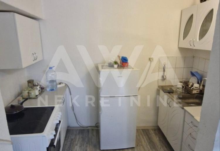 Odžaci, Kuća 211m2 sa malim dvorištem 