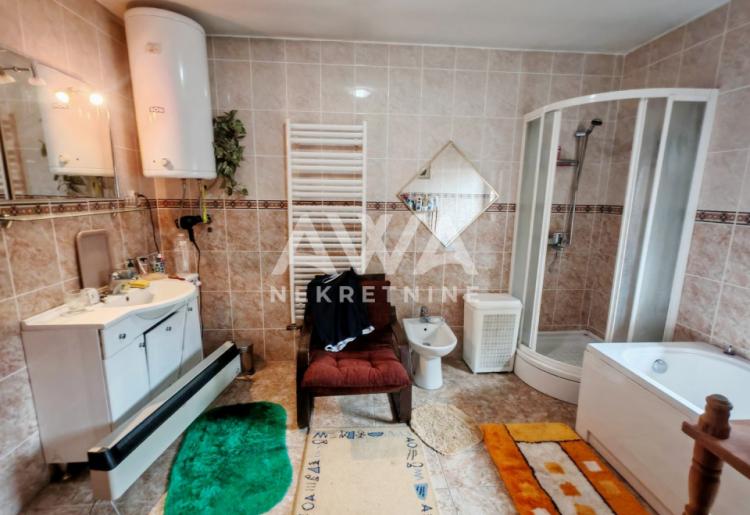 Apatin. Kuća za iznajmljivanje