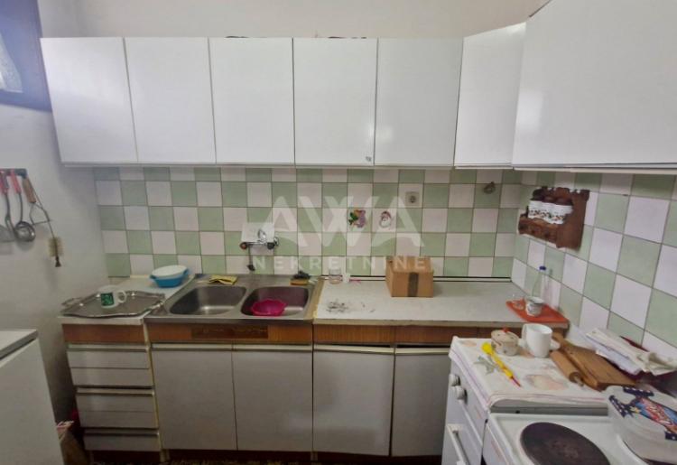 Apatin, Kuća spratnica 236 m2, plac 443 m2