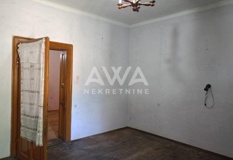 Starogradska kuća 153m2, plac 22ar