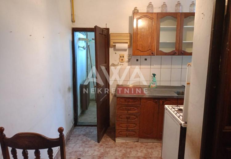Starogradska kuća 153m2, plac 22ar