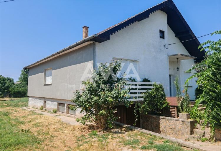 Kolut. Prizemna trosobna 124m2, plac 7ar