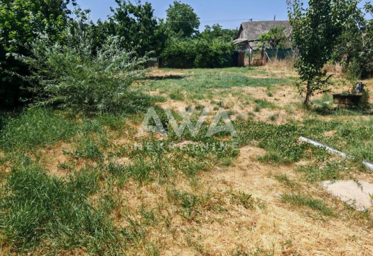 Kolut. Prizemna trosobna 124m2, plac 7ar