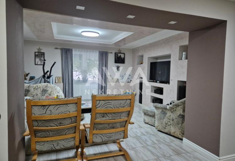 Porodična kuća 113m² + pomoćni stan 60m², plac 9 ari 