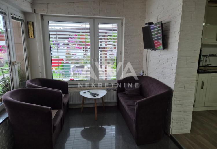 Porodična kuća 113m² + pomoćni stan 60m², plac 9 ari 