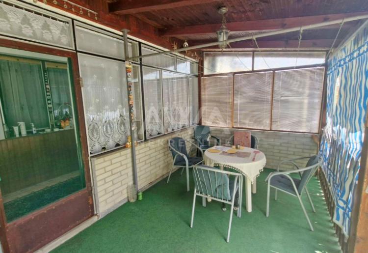 Kuća sa tri stana, 247 m2, Plac 1341 m2