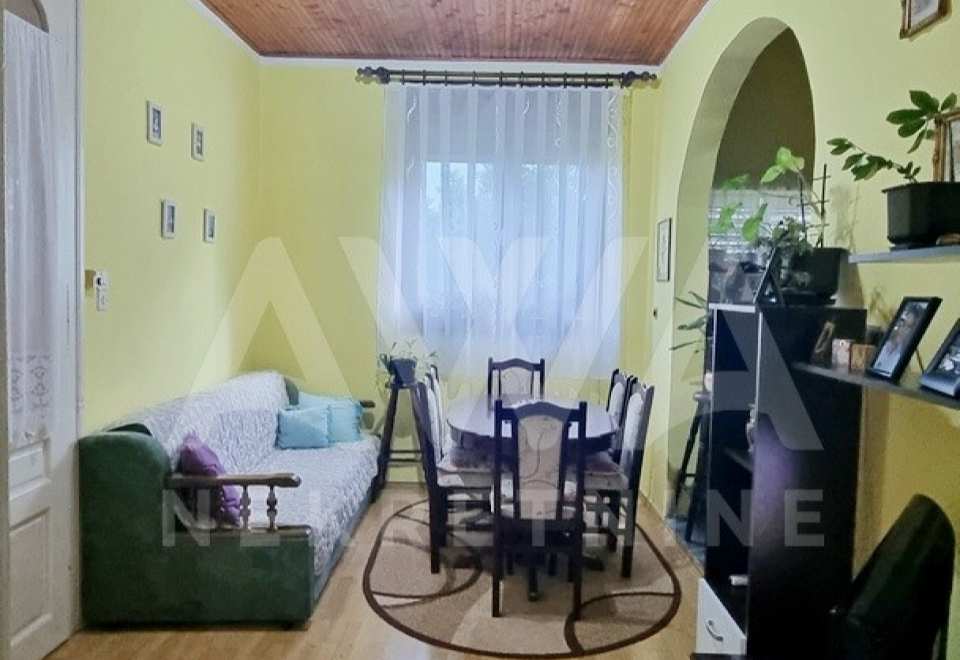 Gakovo, Kuća 172 m2 sa poslovnim prostorom na placu od 10ar