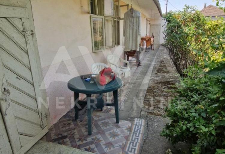 Kolut, Starogradska kuća od 110 m2, Plac 1461 m2