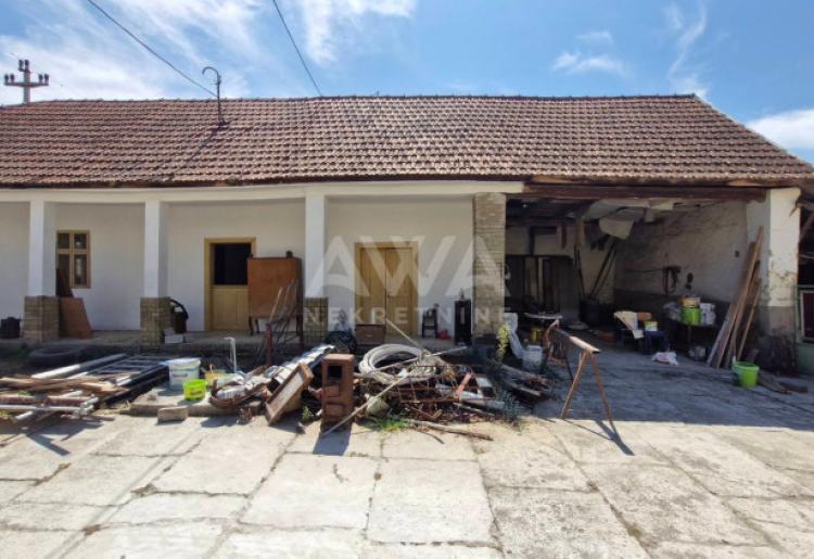 Bezdan, Kuća 172m2 sa pomoćnim objektima