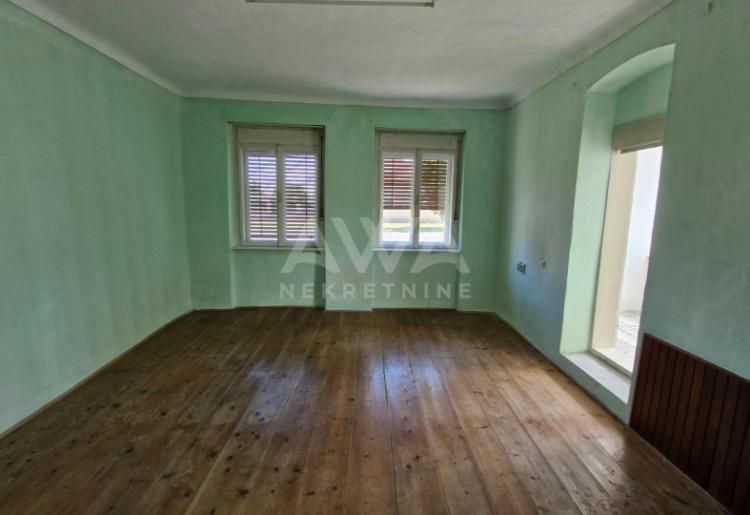 Bezdan, Kuća 172m2 sa pomoćnim objektima