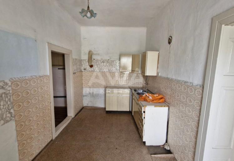 Bezdan, Kuća 172m2 sa pomoćnim objektima