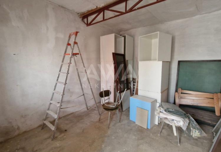Bezdan, Kuća 172m2 sa pomoćnim objektima