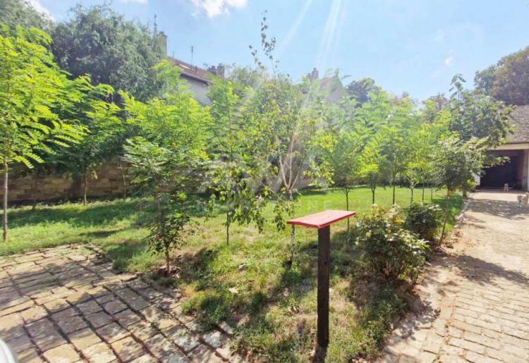 Kuća u Centru Kljajićeva, 108m2, i plac od 1115m2